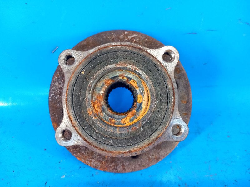 Hub MINI COOPER S R57 09-15 2011 Left. Before.