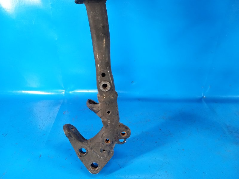Front suspension beam AUDI A6 (C7) 11-18 2011