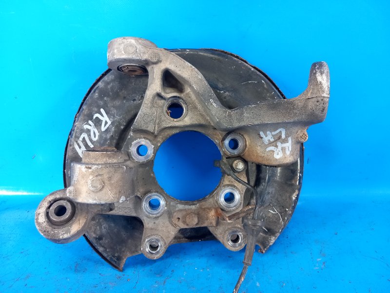 Trunnion VOLVO XC70 00–07 2006 Left.