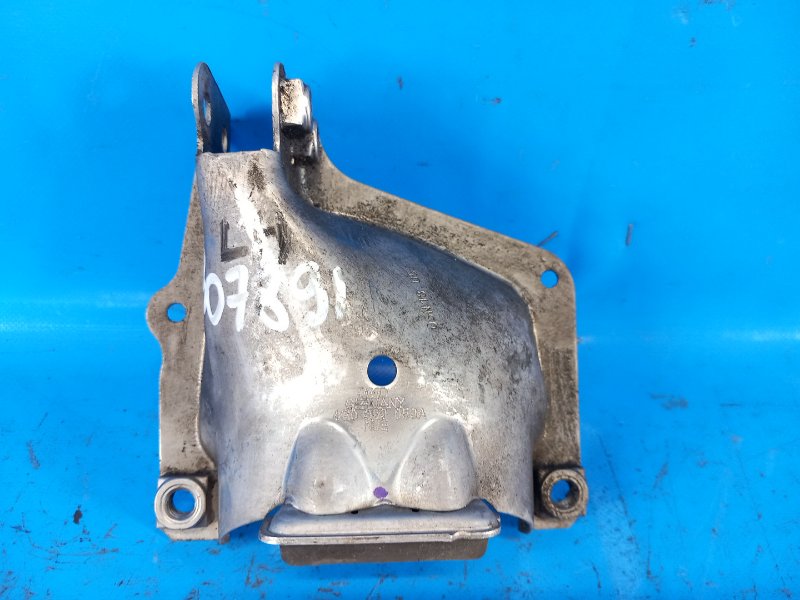 Engine mount bracket AUDI A6 (C7) 11-18 2011 Left.