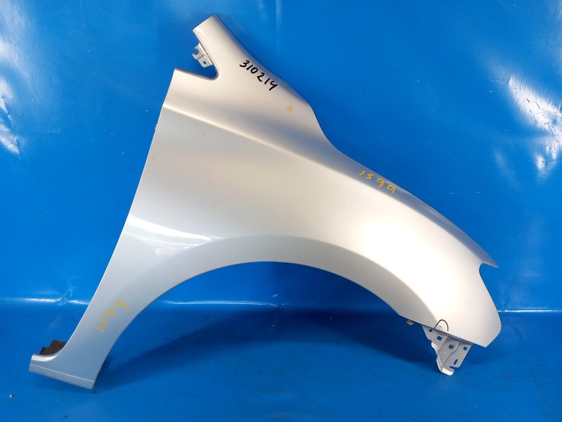 Front wing NISSAN SENTRA B17 12-21 2015 Right.