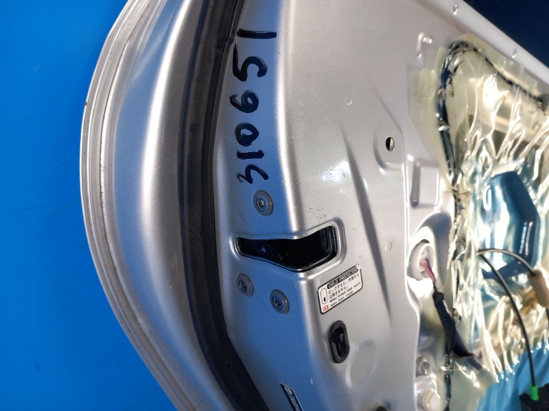 Door lock TOYOTA PRIUS - 30 09-17 2010 Left. Rear.