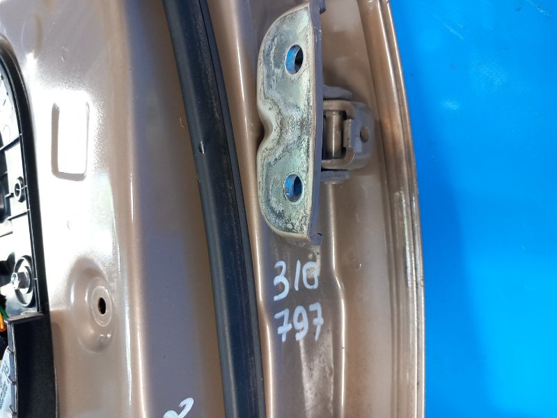 Upper door hinge KIA SOUL PS 13-19 2016 Left. Rear.