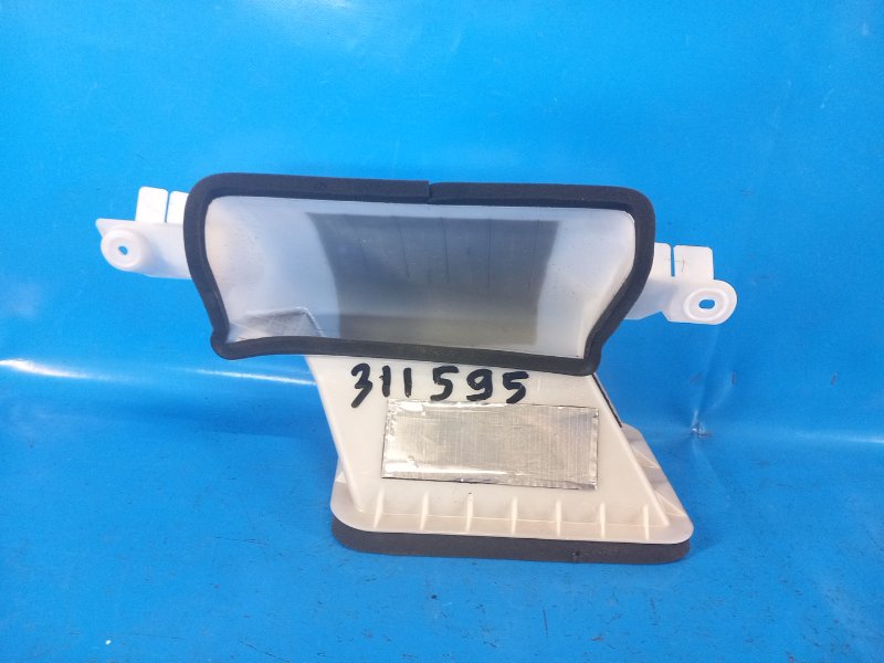 Toyota Prius Plus 11-14 2013 Cabin Air Vent
