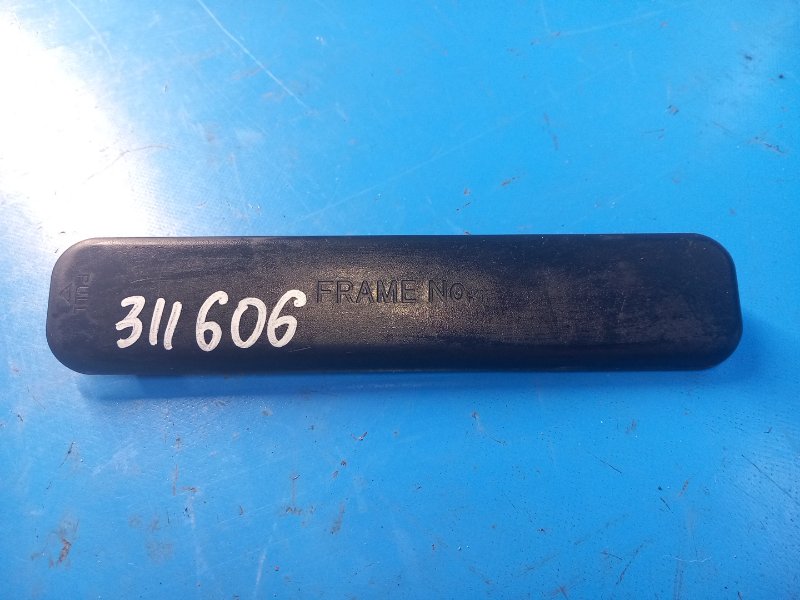 Toyota Prius Plus body plug 11-14 2013
