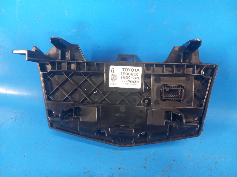 Heater control unit for Toyota Prius Plus 11-14 2013
