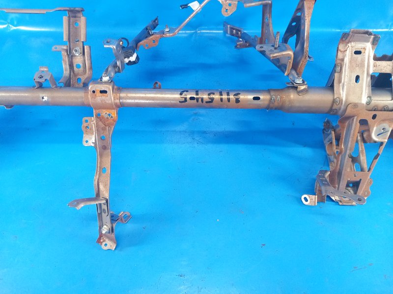 Toyota Prius Plus dashboard amplifier 11-14 2013