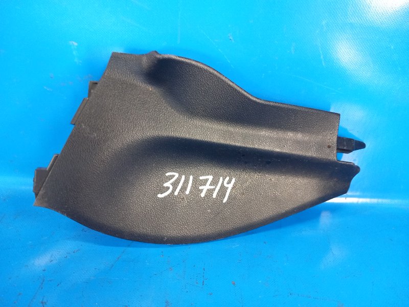 Interior trim for the Toyota Prius 16-2016