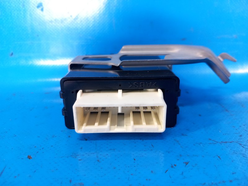 Windshield wiper control unit for Toyota Prius 16-2016