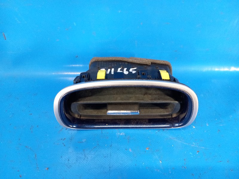 Air deflector TOYOTA PRIUS 16- 2016 Left.