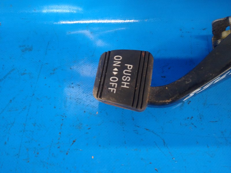 Parking brake pedal Toyota Prius - 20 03-11 2006