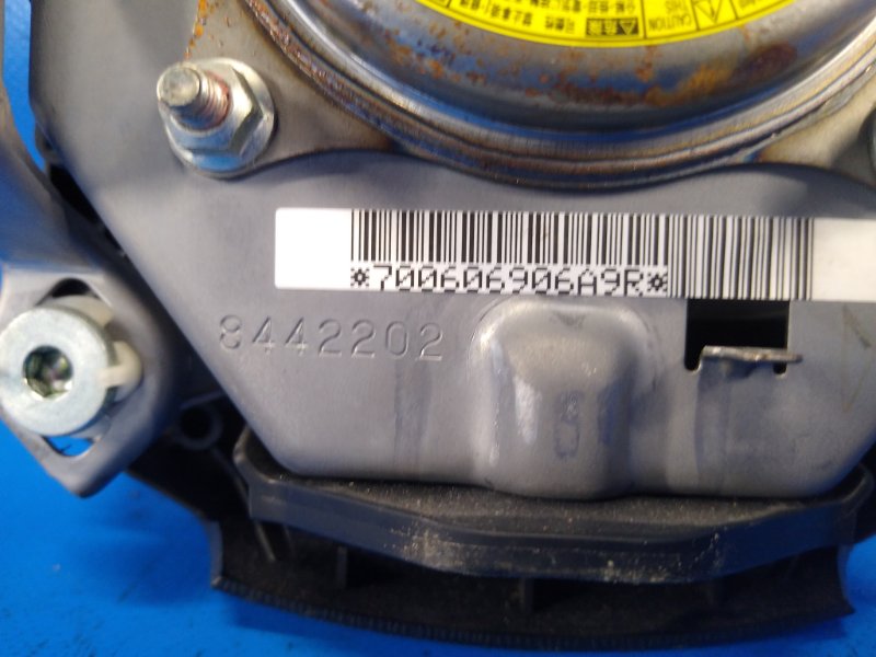 Toyota Prius steering wheel airbag - 20 03-11 2006