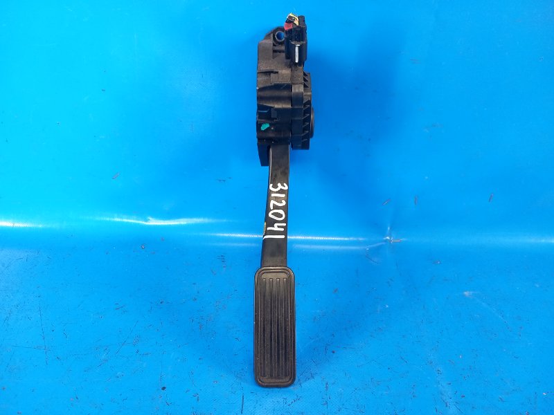 Gas pedal Ford Fusion 14-2014