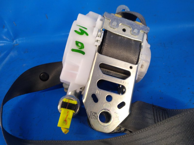 Seat belt TOYOTA PRIUS - 30 09-17 2010 Right Front.