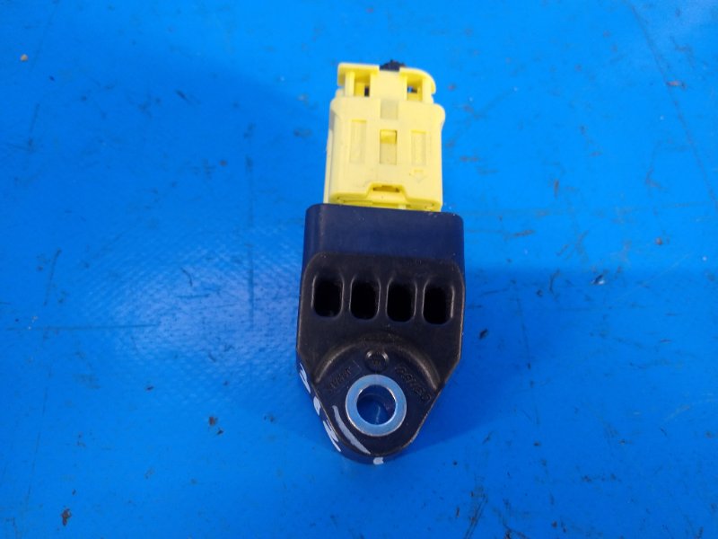 Toyota Prius shock sensor - 09/30-17/2010