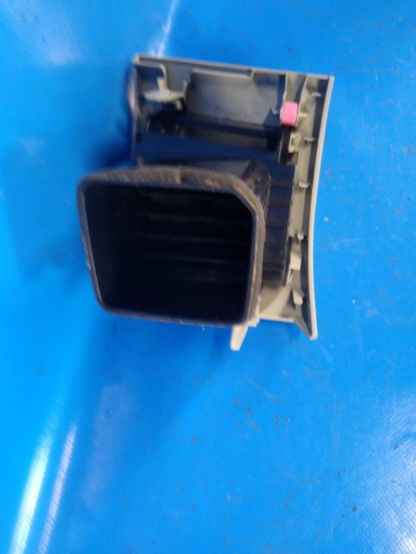 Air deflector TOYOTA PRIUS - 30 09-17 2010 Right.