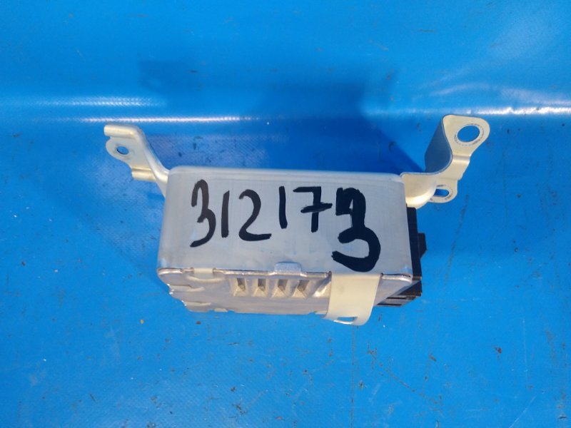 Electric power steering control unit for Toyota Prius - 09/30/2010