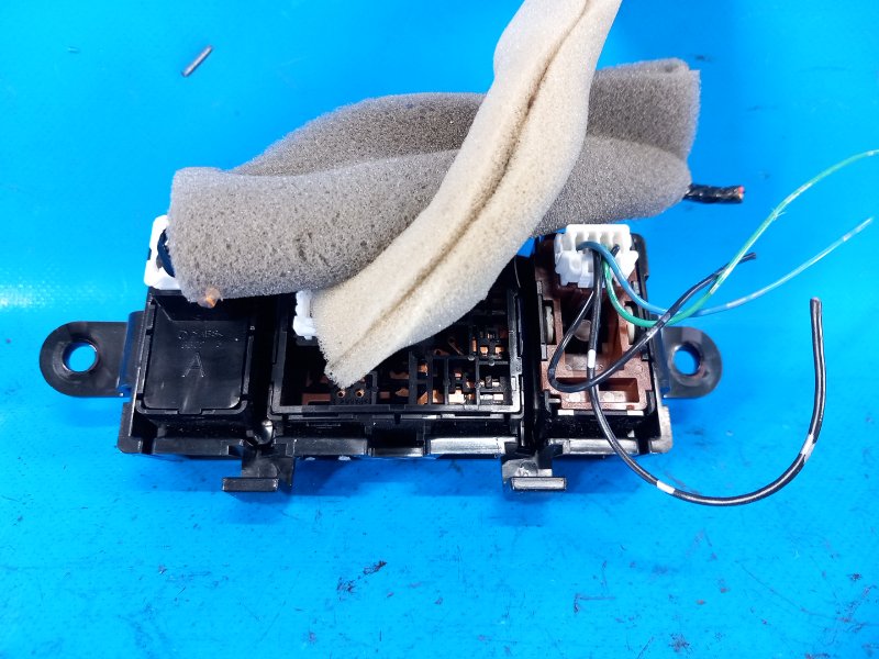 Mirror control unit for Nissan Sentra B17 12-21 2015