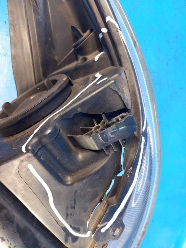 Headlight FORD FOCUS 10-18 2015 Right.