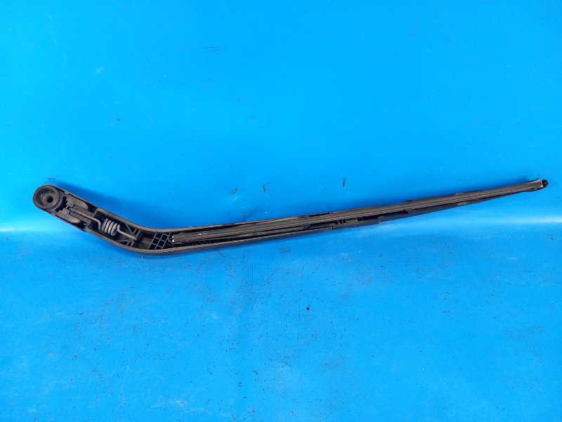 Rear windshield wiper arm for Toyota Prius - 20 March-11 2006