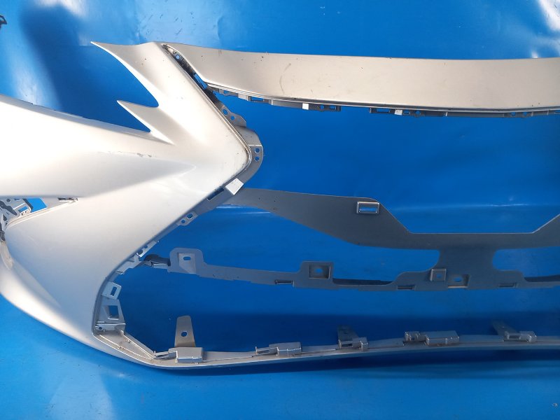 Front bumper LEXUS ES 18-