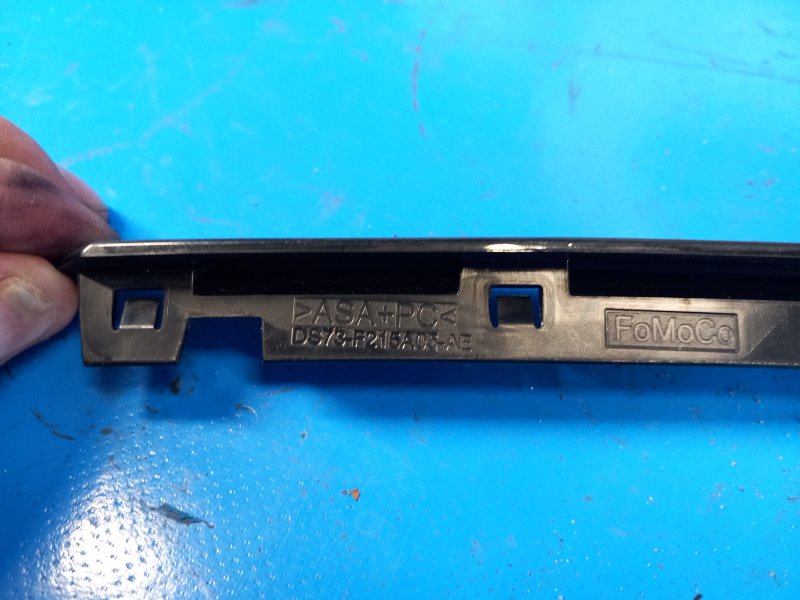 Door molding FORD FUSION 14- 2014 Left. Front.