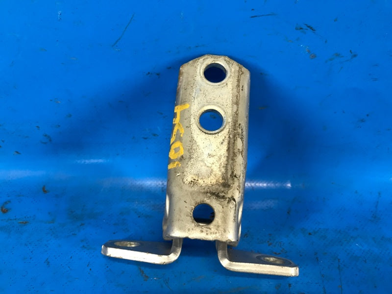 Lower door hinge MITSUBISHI OUTLANDER XL 05-13 2011 Left. Front.