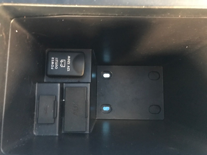 Central console MITSUBISHI OUTLANDER XL 05-13 2011