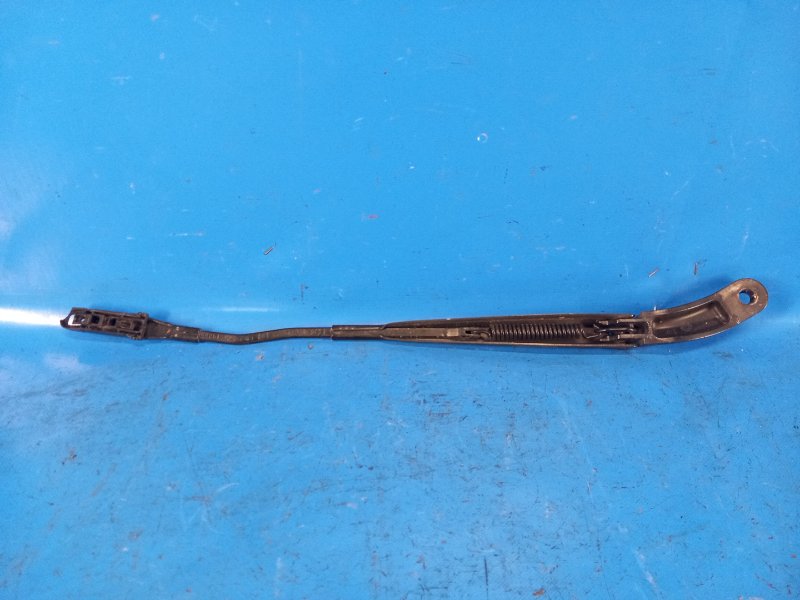 Front windshield wiper arm FORD MUSTANG 15- 2017 Left.