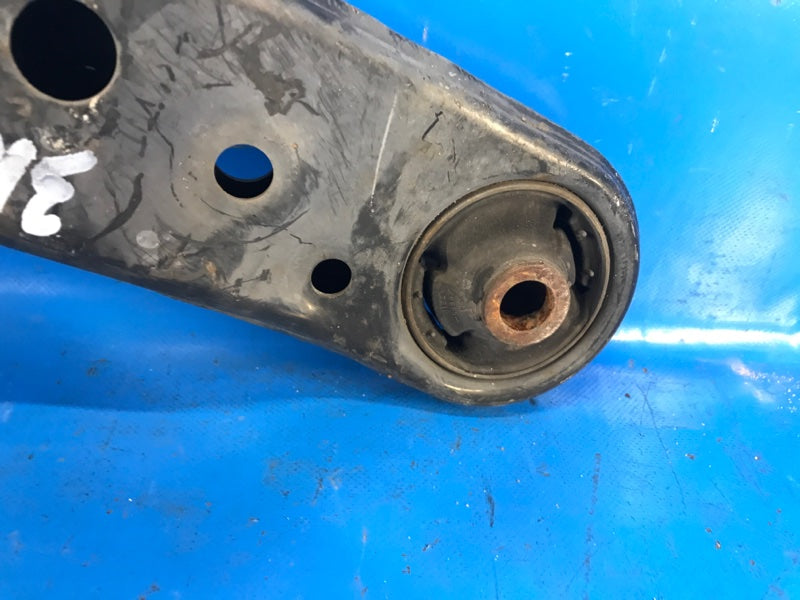 Front lower suspension arm TOYOTA PRIUS - 30 09-17 2012 Right.
