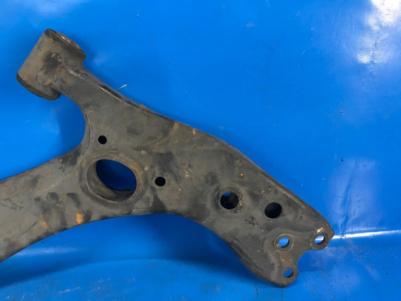 Front lower suspension arm TOYOTA PRIUS - 30 09-17 2012 Right.