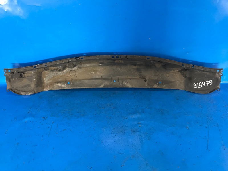 Toyota Prius Windscreen Wiper Pan - 20 March-11, 2006
