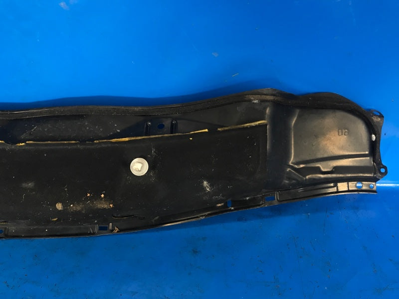 Toyota Prius Windscreen Wiper Pan - 20 March-11, 2006