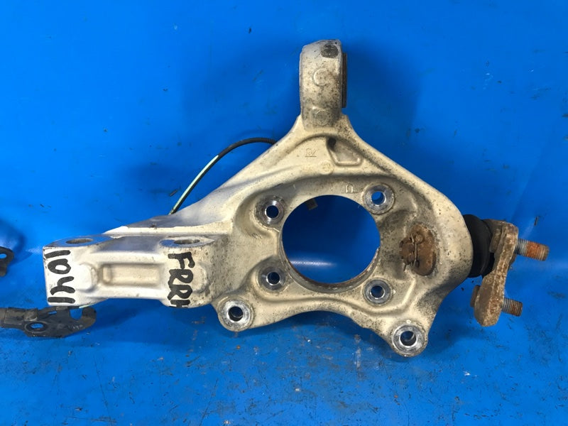 Steering knuckle TOYOTA PRIUS - 30 09-17 2010 Right.