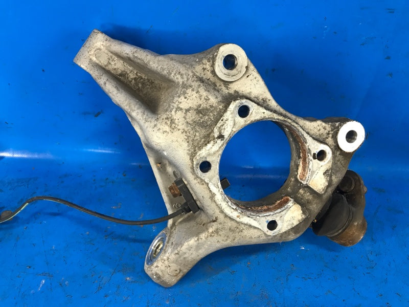 Steering knuckle TOYOTA PRIUS - 30 09-17 2010 Right.