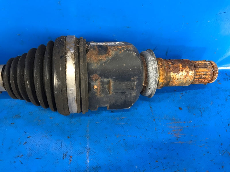 Front-wheel drive TOYOTA PRIUS PLUS 11-14 2013 Right.