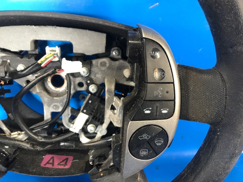 Toyota Prius steering wheel - 20 03-11 2006