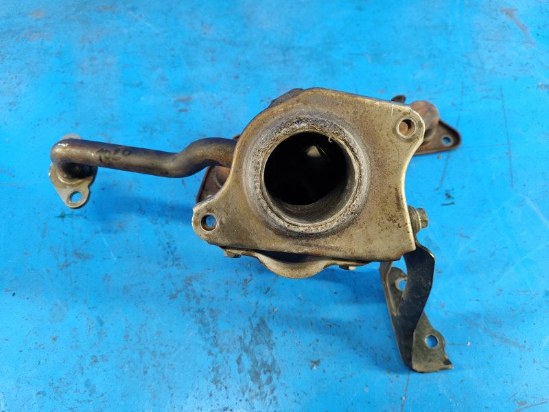 Toyota Prius Exhaust Manifold - 09/30/2012