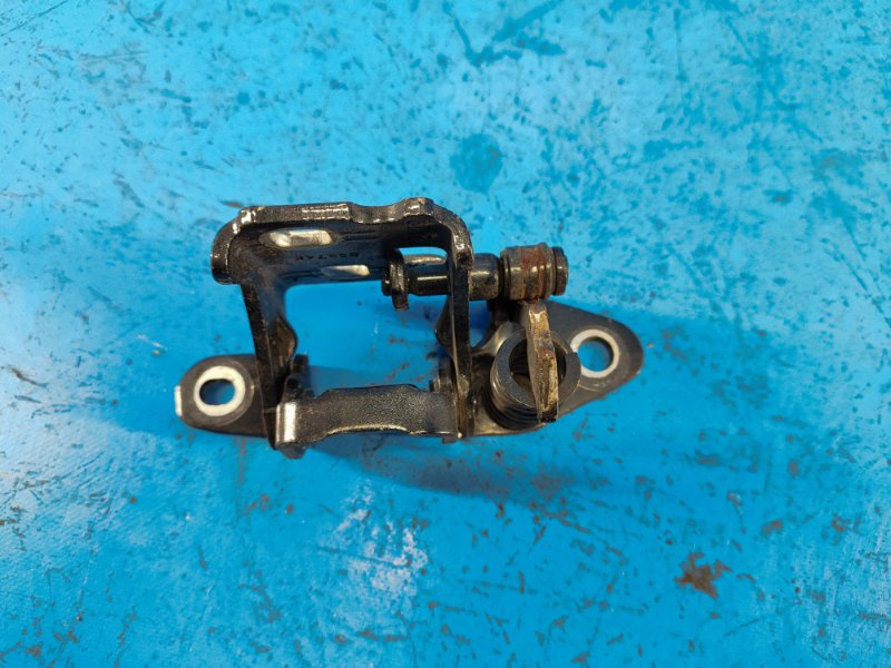Upper door hinge CHRYSLER SEBRING 06-10 Right. Before.