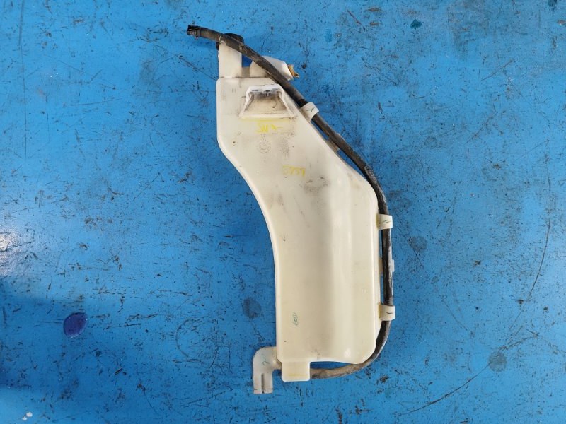 Expansion tank for Nissan Sentra B17 12-21 2015
