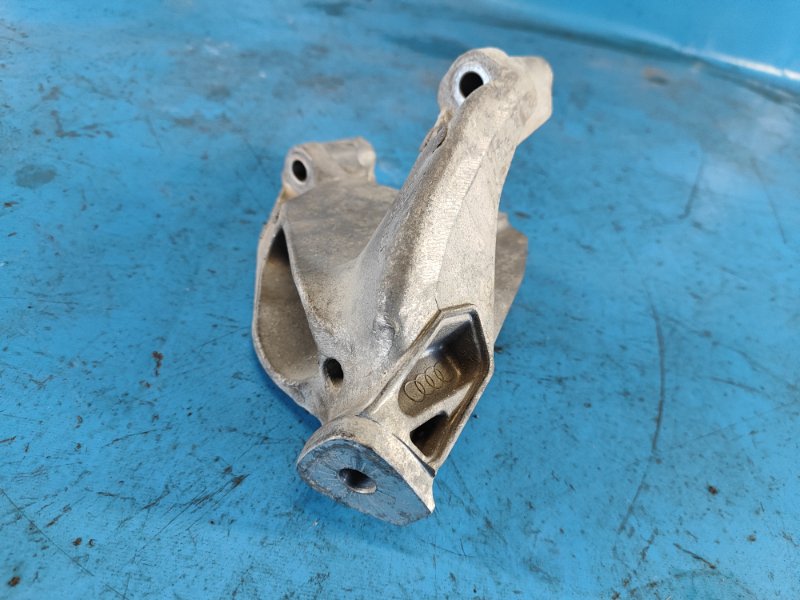Engine mount bracket AUDI A6 (C7) 11-18 2011 Left.