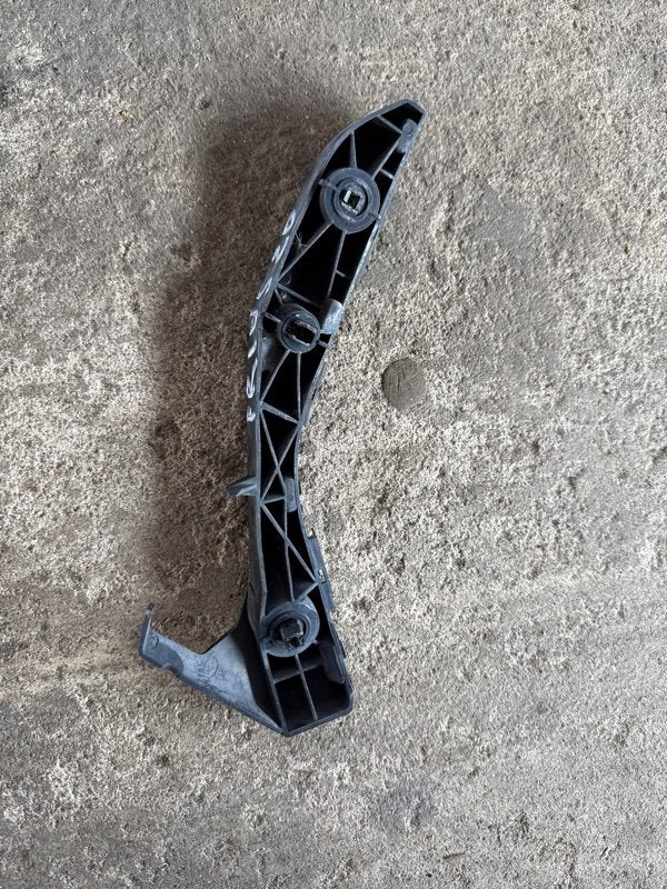 Front bumper bracket (on the wing) TOYOTA PRIUS - 20 03-11 2006 Left.