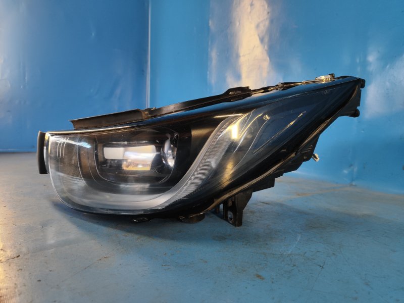 Headlight BMW I3 (I01) 13–22 Lev.