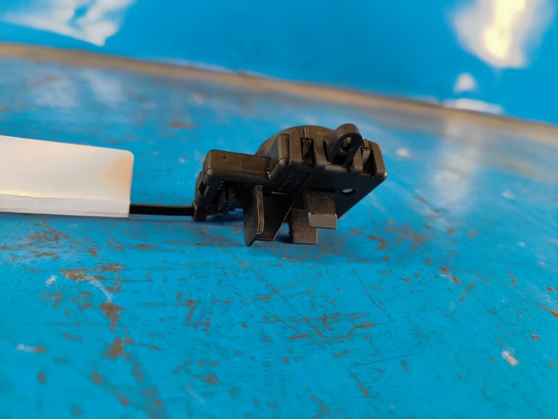 Ford Expedition 2017-2018 steering column adjustment button
