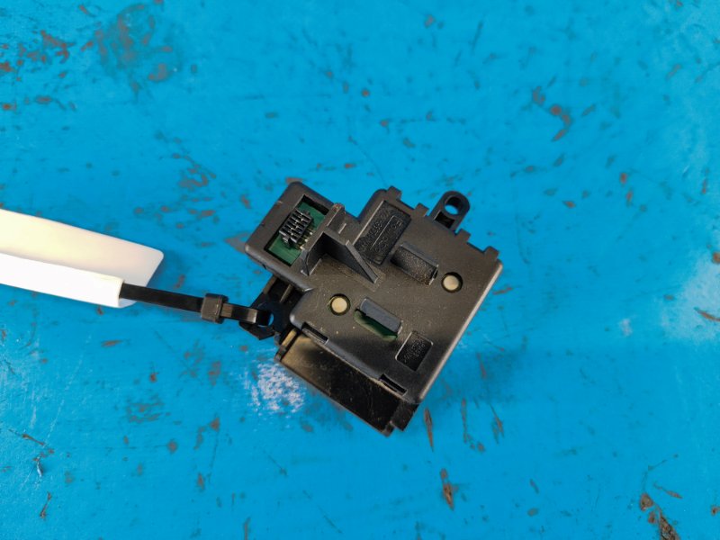 Ford Expedition 2017-2018 steering column adjustment button