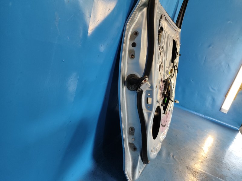 Door TOYOTA PRIUS PLUS 11-14 Right Rear