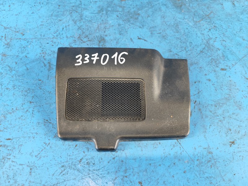 Interior plastic of the Ford Expedition 17-2018