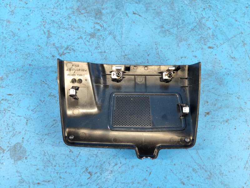 Interior plastic of the Ford Expedition 17-2018
