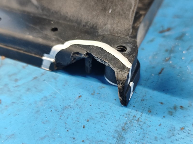 Cooling system tee Mazda 3 BL 09-13 2009