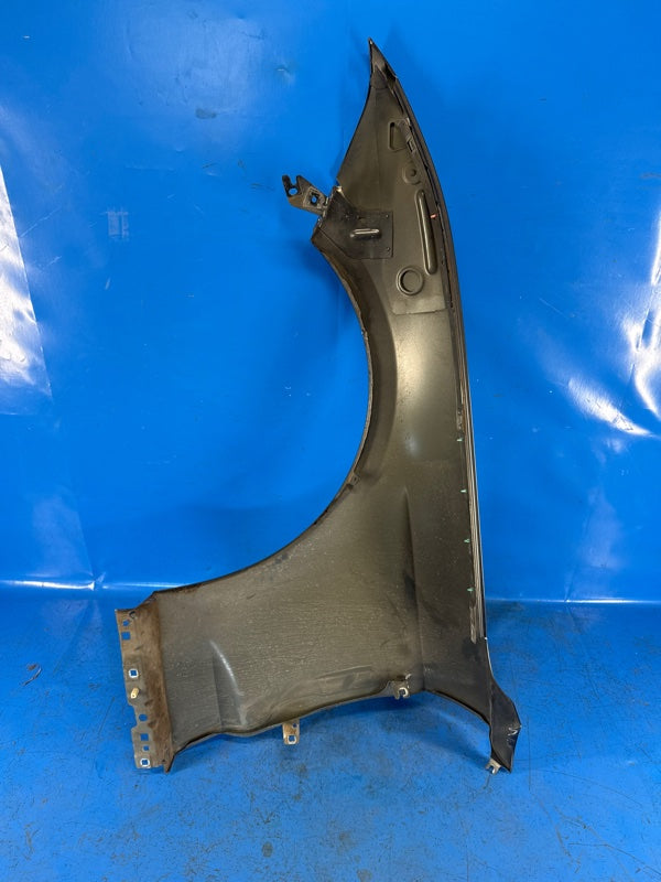 Front wing FORD MUSTANG 15- Right.